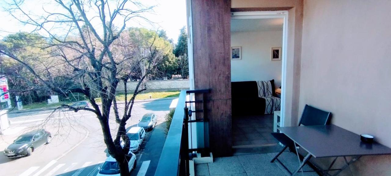 Mambrillo Parking Netflix Disney Prime Avignon Exterior foto